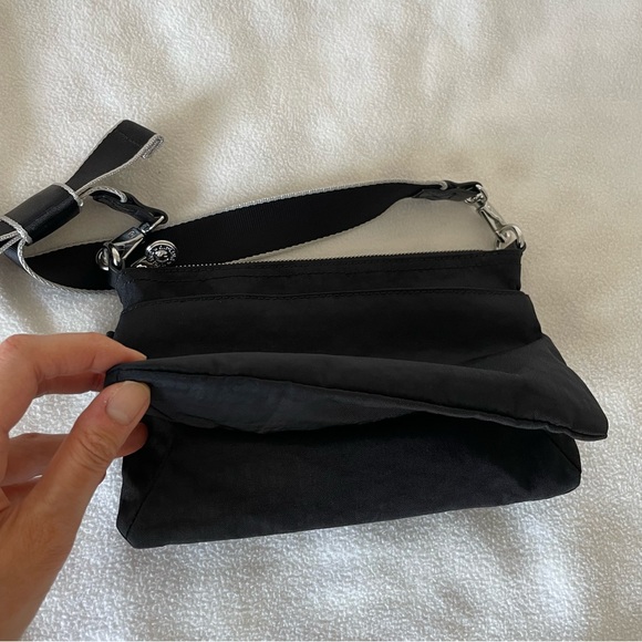 Kipling bag with a removable straps in black - Picture 6 of 11